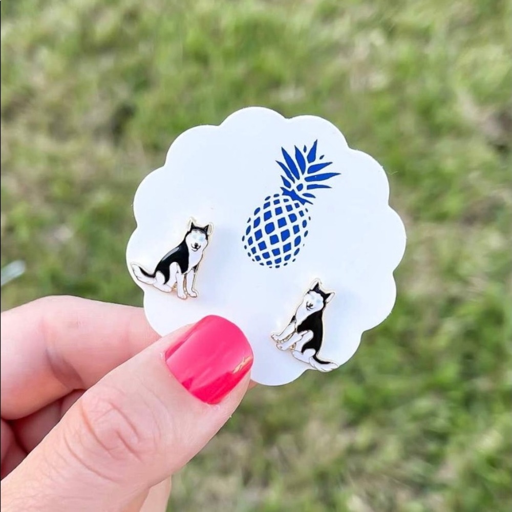Prep Obsessed Black Husky Enamel Stud Earrings